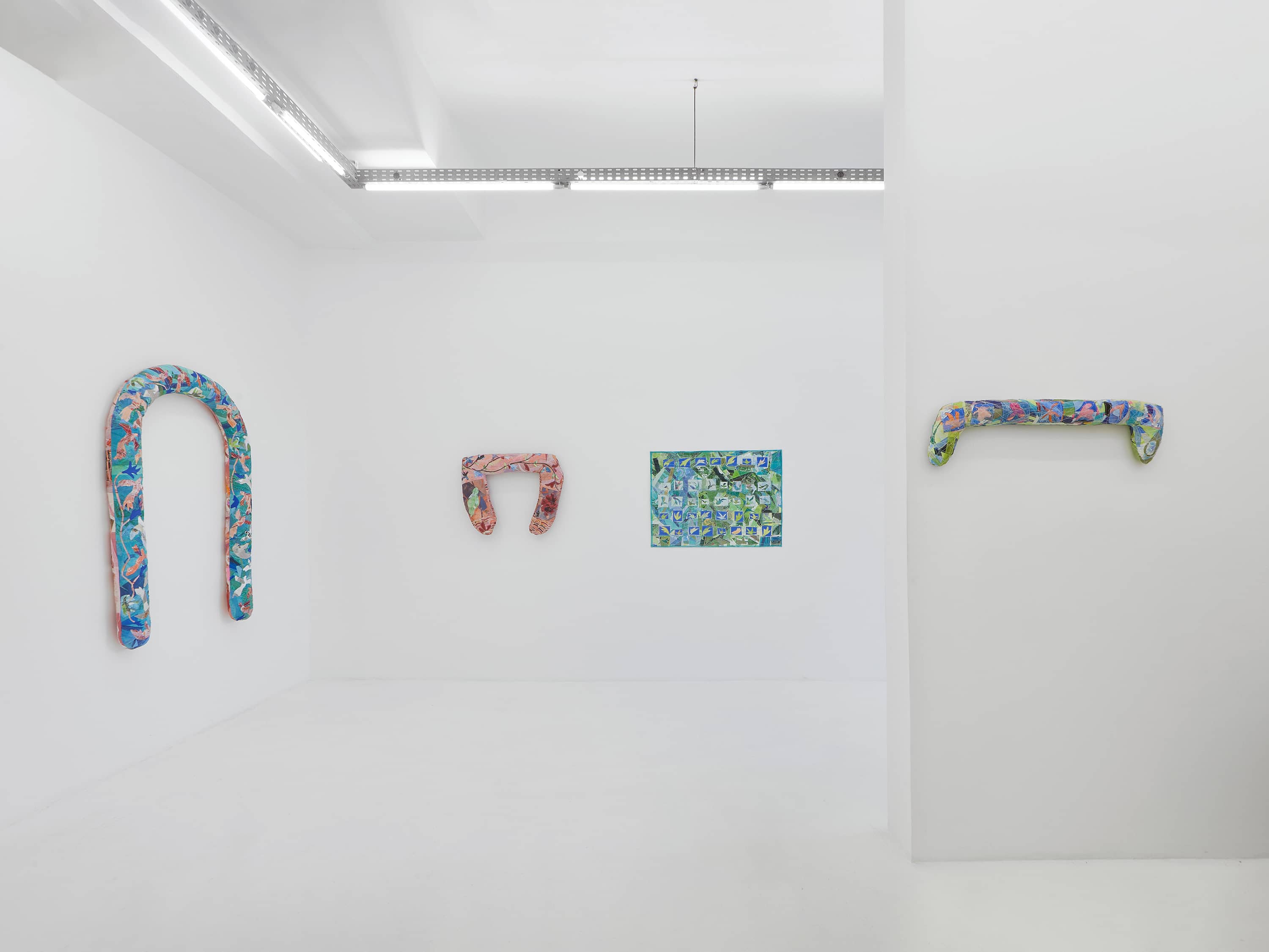 Andre Barion – Instalation view. Firulas, 2023 na Galeria Nonada, Rio de Janeiro